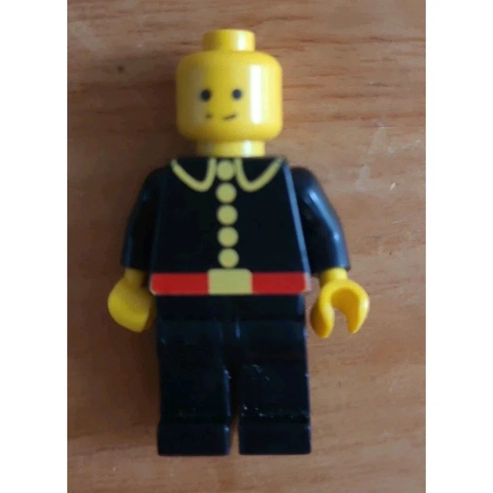 Lot 9 Lego Minifigures Assorted Police Spaceman Firefighters